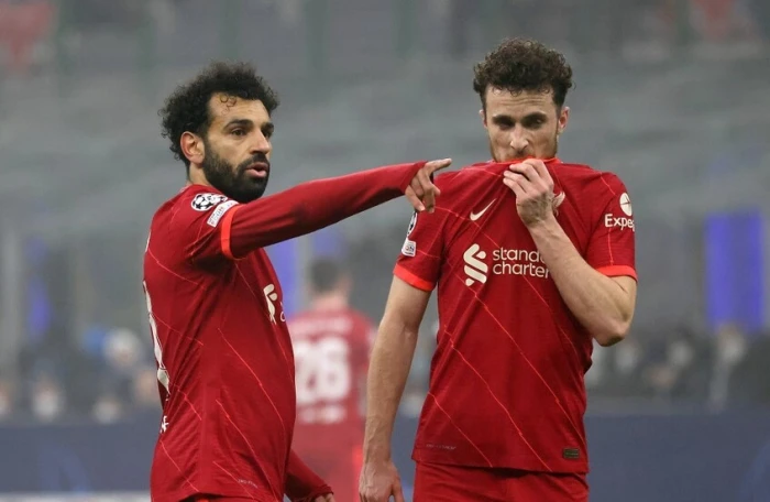 أول تعليق من محمد صلاح على وفاة صديقه في ليفربول "جوتا"
