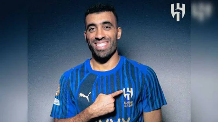 إدارة الهلال تتفق مع " حمدالله" لإنهاء عقده