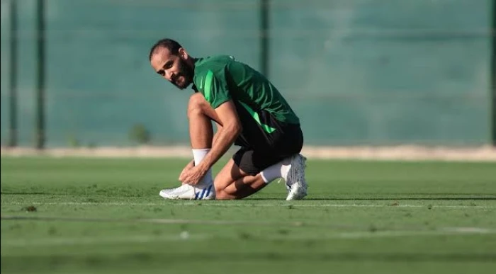 بالفيديو.. لاعب الأهلي عبدالله عطيف يعلق على خبر اعتزاله!