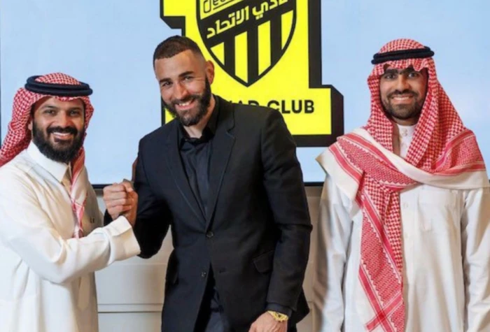 أول تعليق من "بنزيما" على ترشح أنمار الحائلي لرئاسة نادي الاتحاد