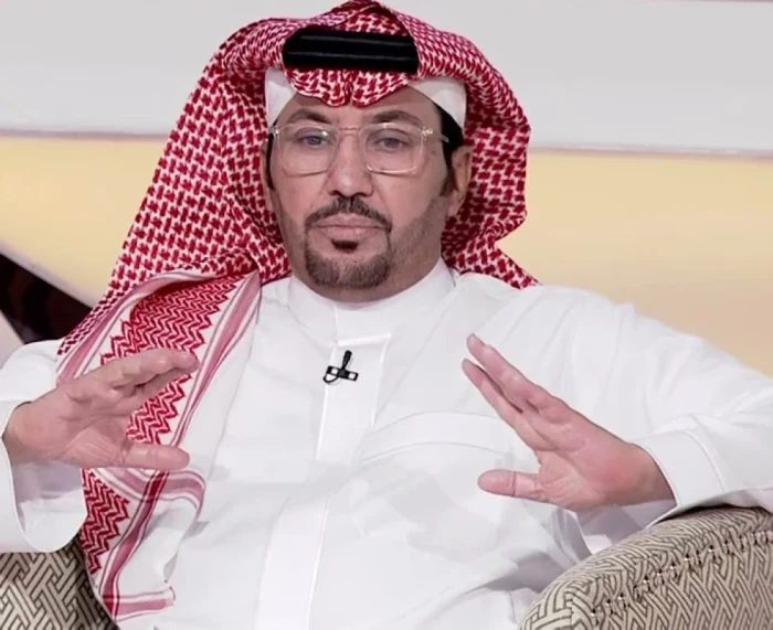 "الروقي" ينشر صورة ..ويعلق: شكل الدون مسوي تحديد للكل!