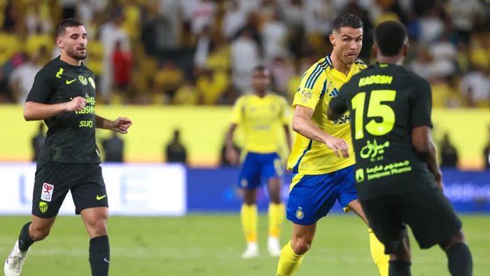 بنزيما ورونالدو يقودان الاتحاد والنصر في نصف نهائي كأس السوبر السعودي