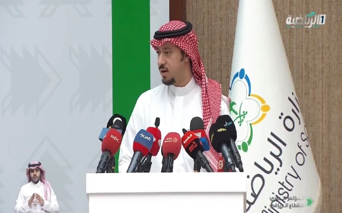بالفيديو.. العوجان: السماح للاعبين السعوديين بالاحتراف حتى وإن كان موظفًا