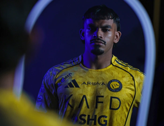 النصر يعلن رسميا التعاقد مع اللاعب " سعد الناصر"