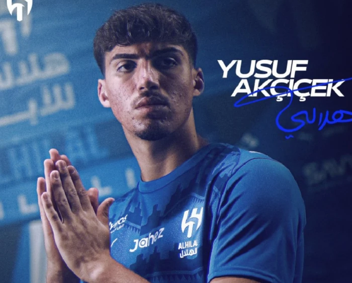 الهلال يعلن التعاقد رسميا مع اللاعب التركي "يوسف أكتشيشيك"