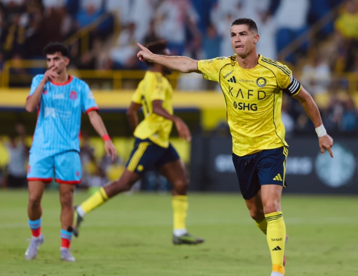 بالفيديو..النصر يكتسح الرياض بخماسية في الدوري