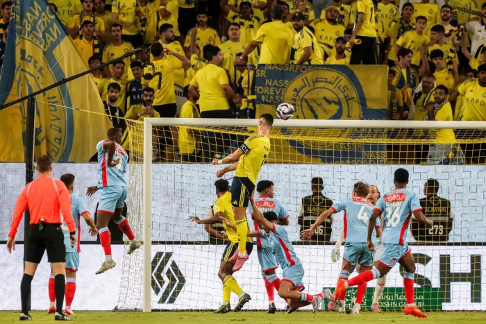 «أعلى من العارضة».. قفزة مذهلة لـ كريستيانو رونالدو أمام الرياض «صورة»