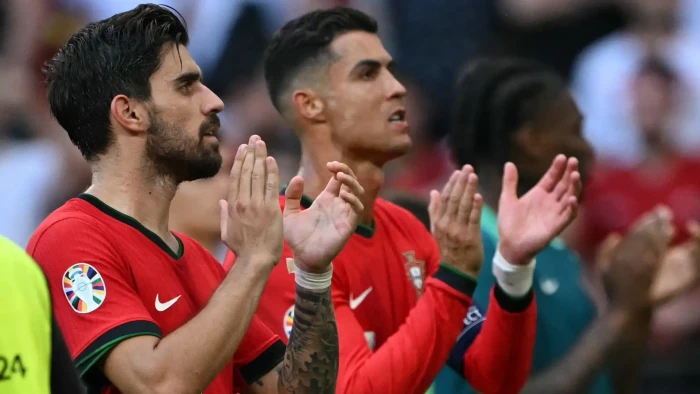 بالفيديو.. ماذا قال روبن نيفيز عن اعتذار كريستيانو رونالدو بسبب إهدار ضربة الجزاء؟