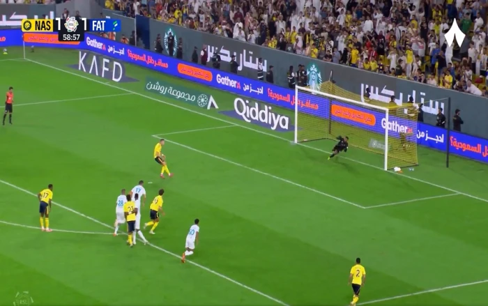 بالفيديو.. كريستيانو رونالدو يهدر ركلة جزاء للنصر أمام الفتح