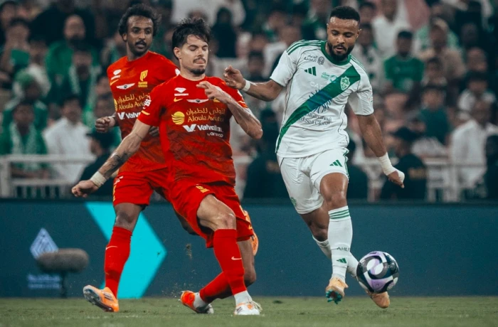 بالفيديو ..الأهلي يفوز على القادسية بثنائية في الدوري