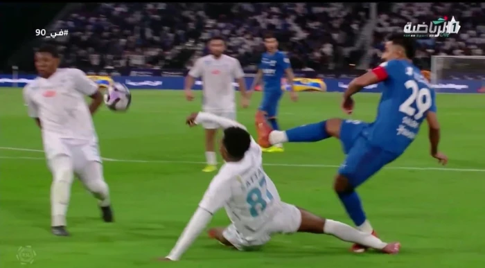 بالفيديو.. نواف شكرالله: ركلة جزاء الهلال أمام الفتح غير صحيحة