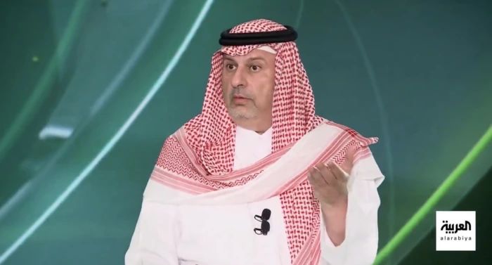 بالفيديو.. الأمير عبدالله بن مساعد: لا أؤمن بالمؤامرة.. لكن بعض الأخطاء التحكيمية «غريبة»!