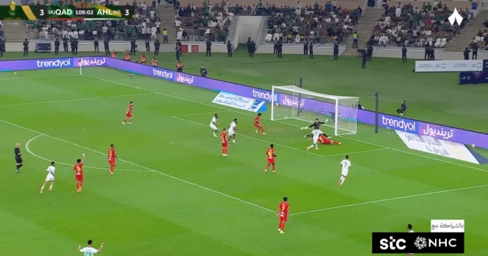 بالفيديو: هدف ثاني ملغي للأهلي أمام القادسية