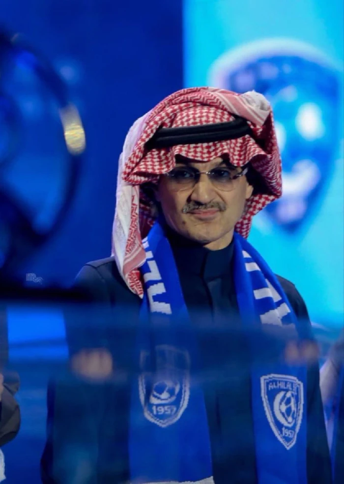 صفقة ضخمة بين الأمير الوليد بن طلال والهلال.. ما القصة؟