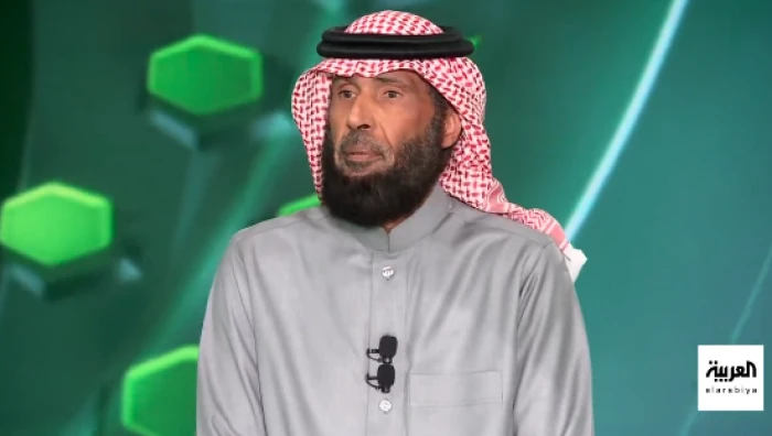 «يتعامل بتعالٍ واضح ويبحث عن الأعذار».. بالفيديو.. صالح المطلق يهاجم هيرفي رينارد!