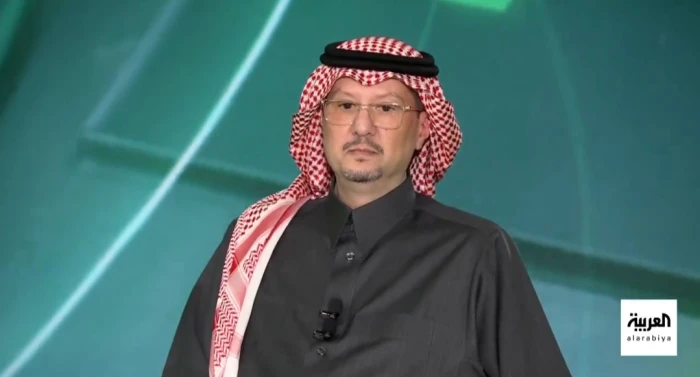 بالفيديو: فيصل بن تركي يكشف ترتيبه لأفضل خمس أساطير في تاريخ كرة القدم