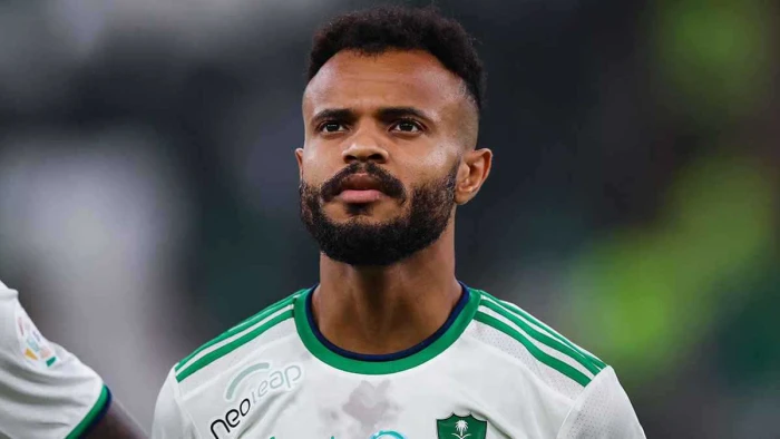 لجنة الانضباط تعاقب علي مجرشي بعد البطاقة الحمراء أمام النصر