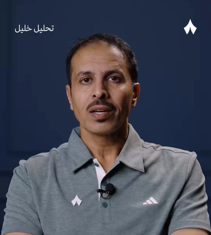 بالفيديو.. خليل جلال يحسم الجدل حول البطاقة الحمراء للعقيدي وركلتي جزاء الهلال أمام النصر