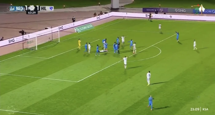 بالفيديو.. القحطاني يكشف 3 أخطاء فادحة لحكم مباراة الهلال ونيوم