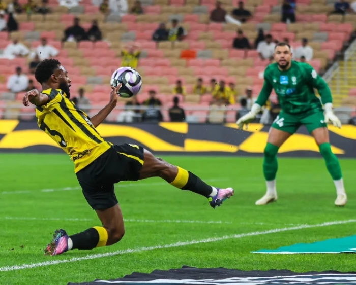 بالفيديو..الاتحاد يفوز على الأخدود بثنائية في الدوري