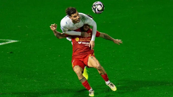 نادي القادسية يسخر من حكم مباراة الهلال بتغريدة نارية «صورة»