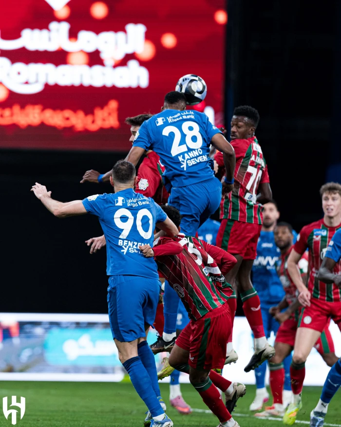 هل استحق الاتفاق ركلة جزاء أمام الهلال؟.. خبير تحكيمي يوضح