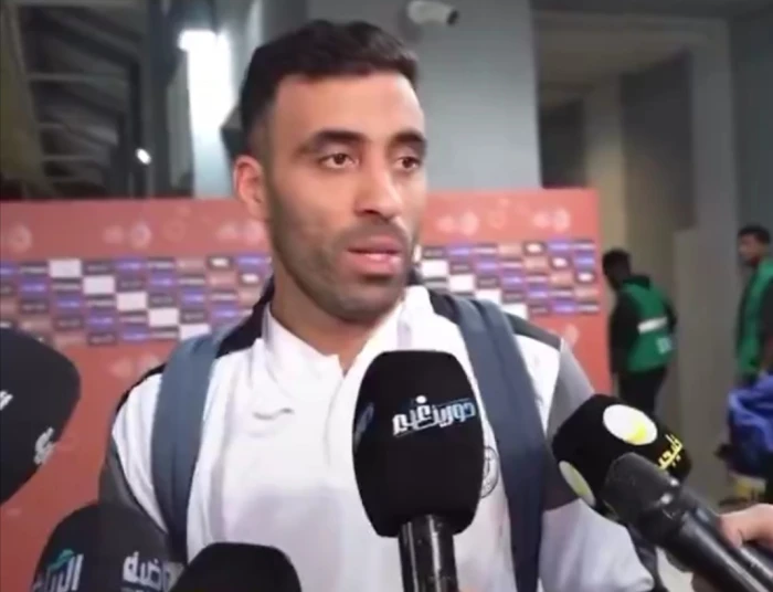 بالفيديو.. حمدالله: "كثرتوا عليّ الأسئلة.. أبي أشرب شاهي"