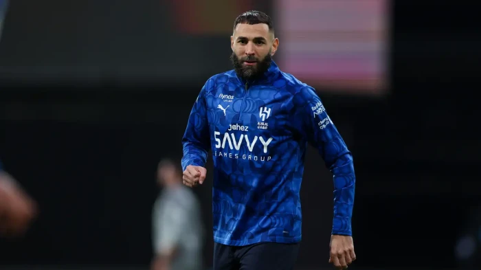 بنزيما يرد على الانتقادات بعد تعادل الهلال مع الاتحاد