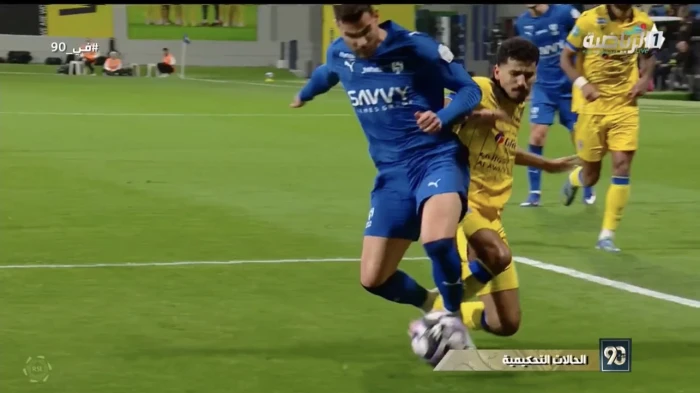 بالفيديو.. نواف شكرالله يكشف مفاجأة بشأن ركلة الجزاء المحتسبة للهلال أمام التعاون