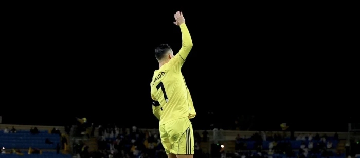 بالفيديو.. رد فعل مثير من اليوتيوبر الأمريكي «سبيد» على احتفال كريستيانو رونالدو الجديد