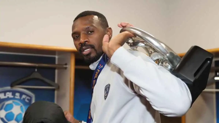 أول تعليق من سعود كريري بعد اتهامه بالتفاوض مع لاعبي الاتحاد «صورة»