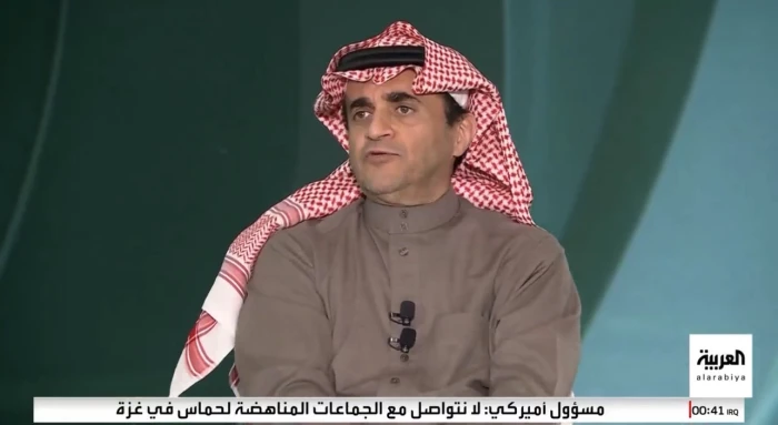 «أيقونة حتى لو يتمشى».. بالفيديو.. خالد البلطان يفاجئ كريستيانو رونالدو