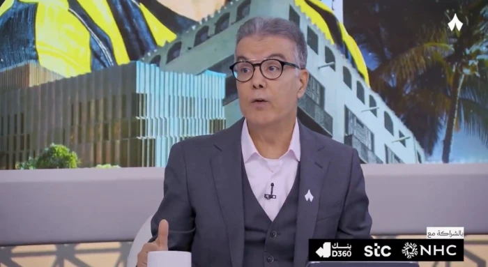 بالفيديو.. طارق ذياب يعلق على مستوى الأهلي أمام الاتحاد في الشوط الأول