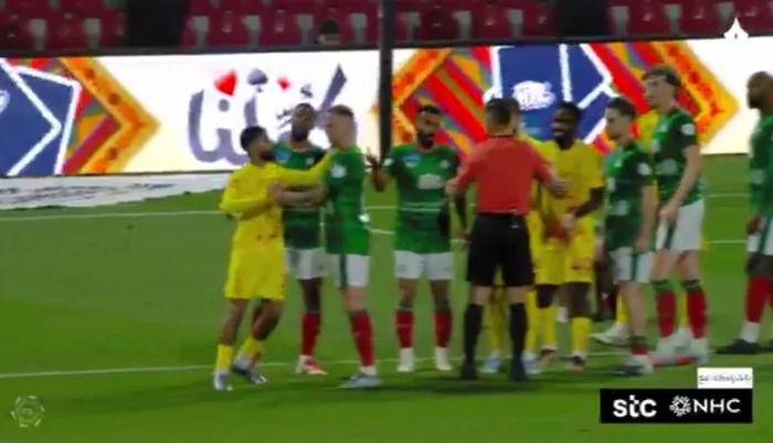 بالفيديو: اللقطة التي تسببت في طرد لاعب القادسية محمد أبو الشامات أمام الاتفاق