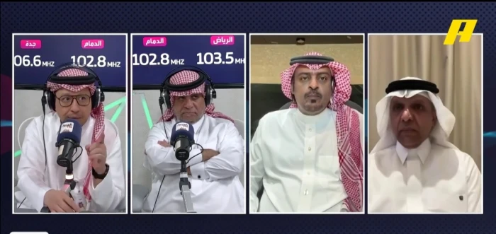 بالفيديو.. الصرامي يطقطق على الدبيخي أثناء البث المباشر: «يشحن بـ20 ريال.. ما تكفي هذي يا حمد»