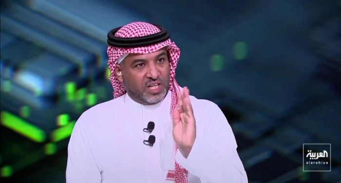 بالفيديو.. عبده عطيف يكشف عن موقف رونالدو من التغيير والجلوس على الدكة